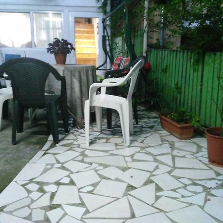Apartment Liko Тбилиси Екстериор снимка